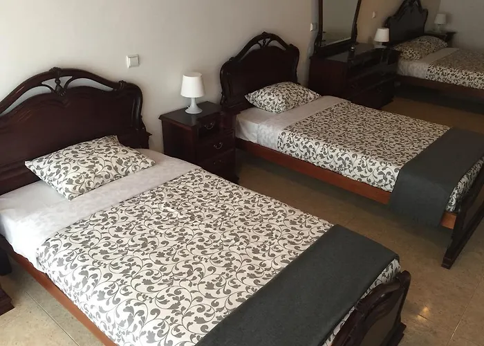 Penzion Granada Holidays São Martinho do Porto